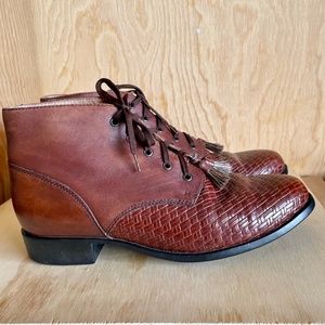 Ariat Leather Ankle Boot Style 16024, Double Tasselled, Womens Size 8